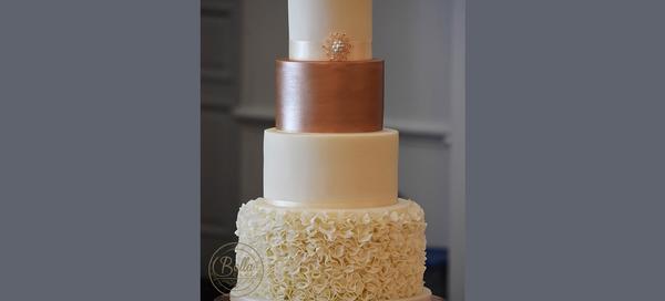 Whitewed Approved Wedding Cake designer Bella Cakes by Sharon Swindon Wiltshire rose gold fondant 
