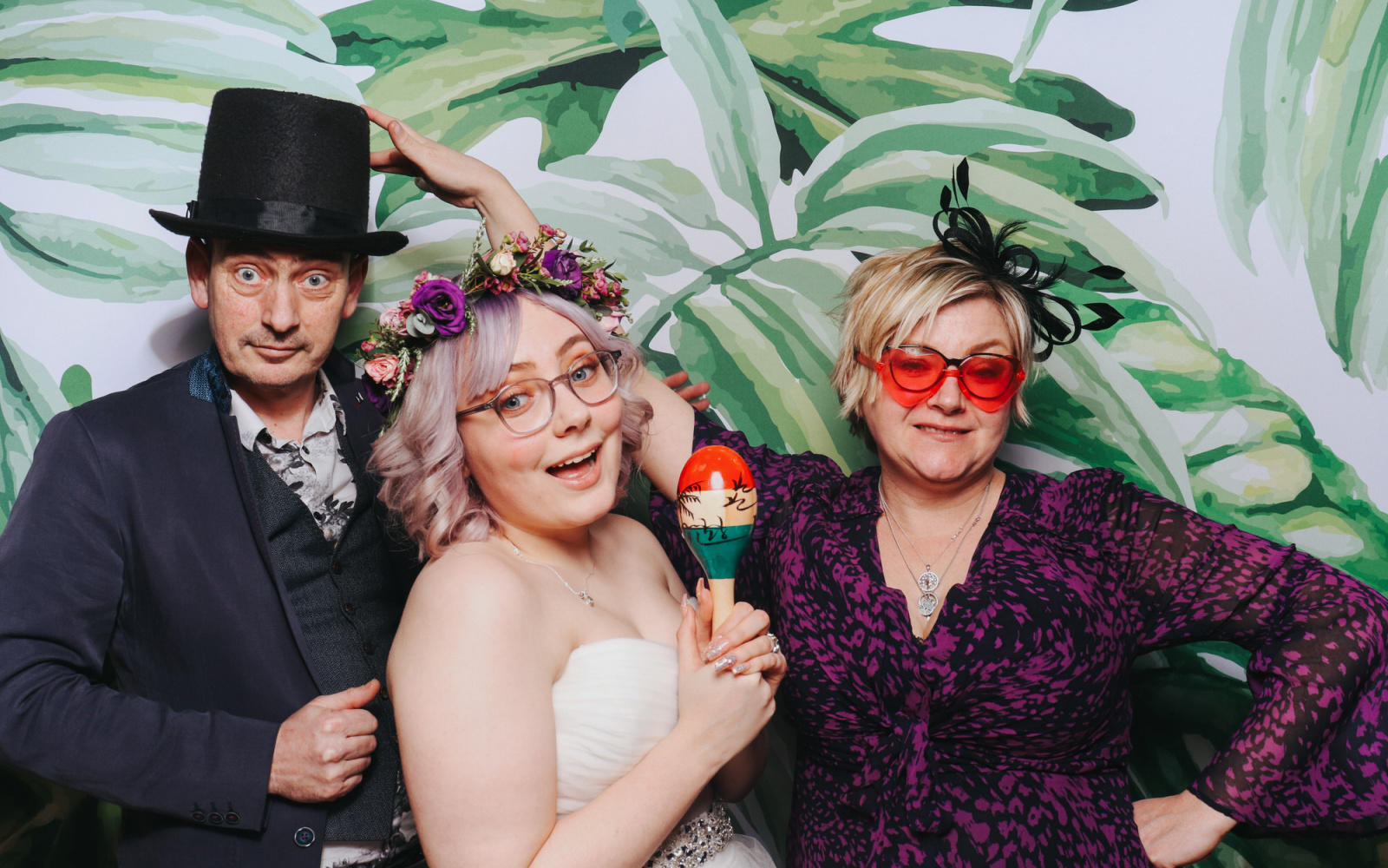 Flash Fox Real Wedding Kingscote Barn Tetbury luxury photo booth