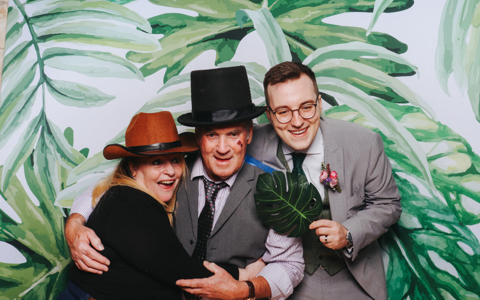 Flash Fox Real Wedding Kingscote Barn Tetbury luxury photo booth