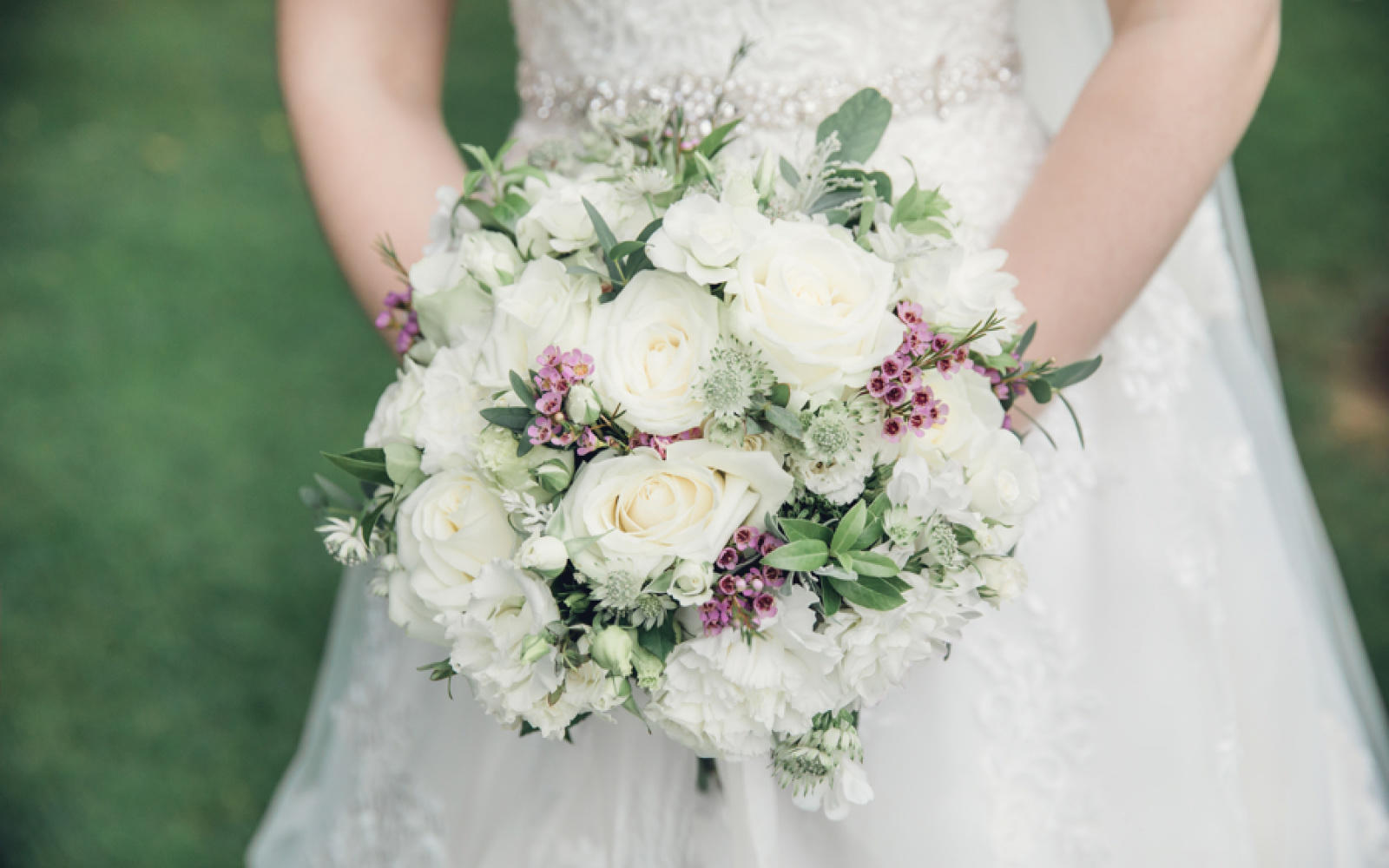 Real Wedding Whitewed approved florist Corky & Prince at Hare & Hounds Westonbirt Tetbury 