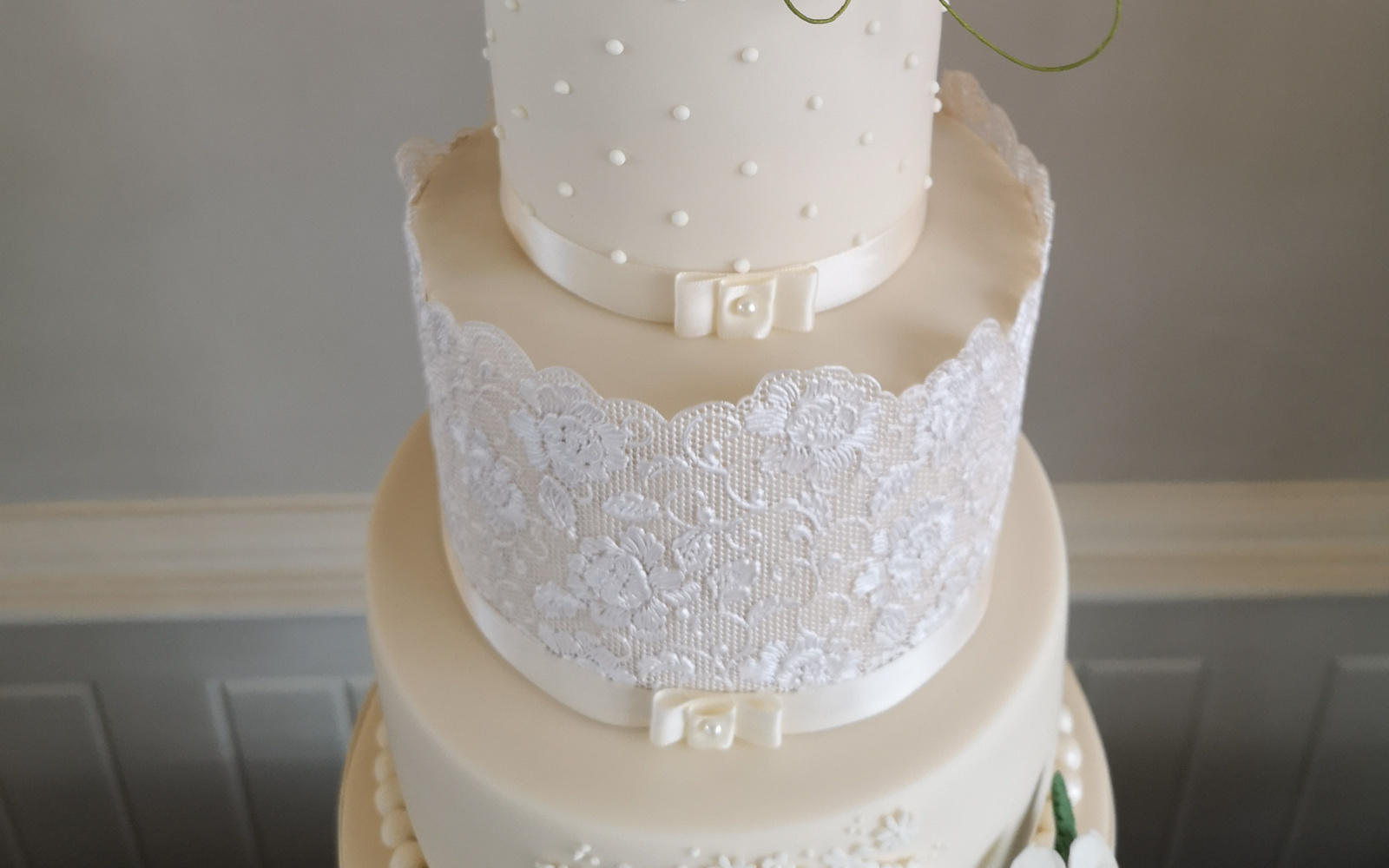 Cakes by Mrs F cake designer Italian Real Wedding Elmore Court Gloucestershire piping lace