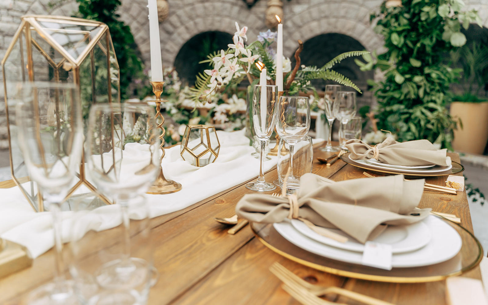 De&#039;Vere Tortworth Court Styled Shoot