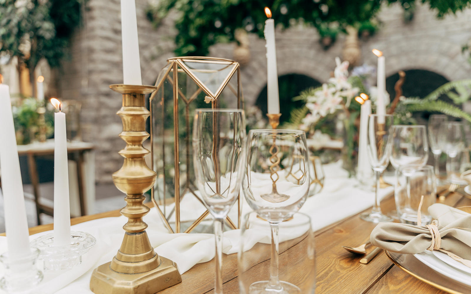 De&#039;Vere Tortworth Court Styled Shoot