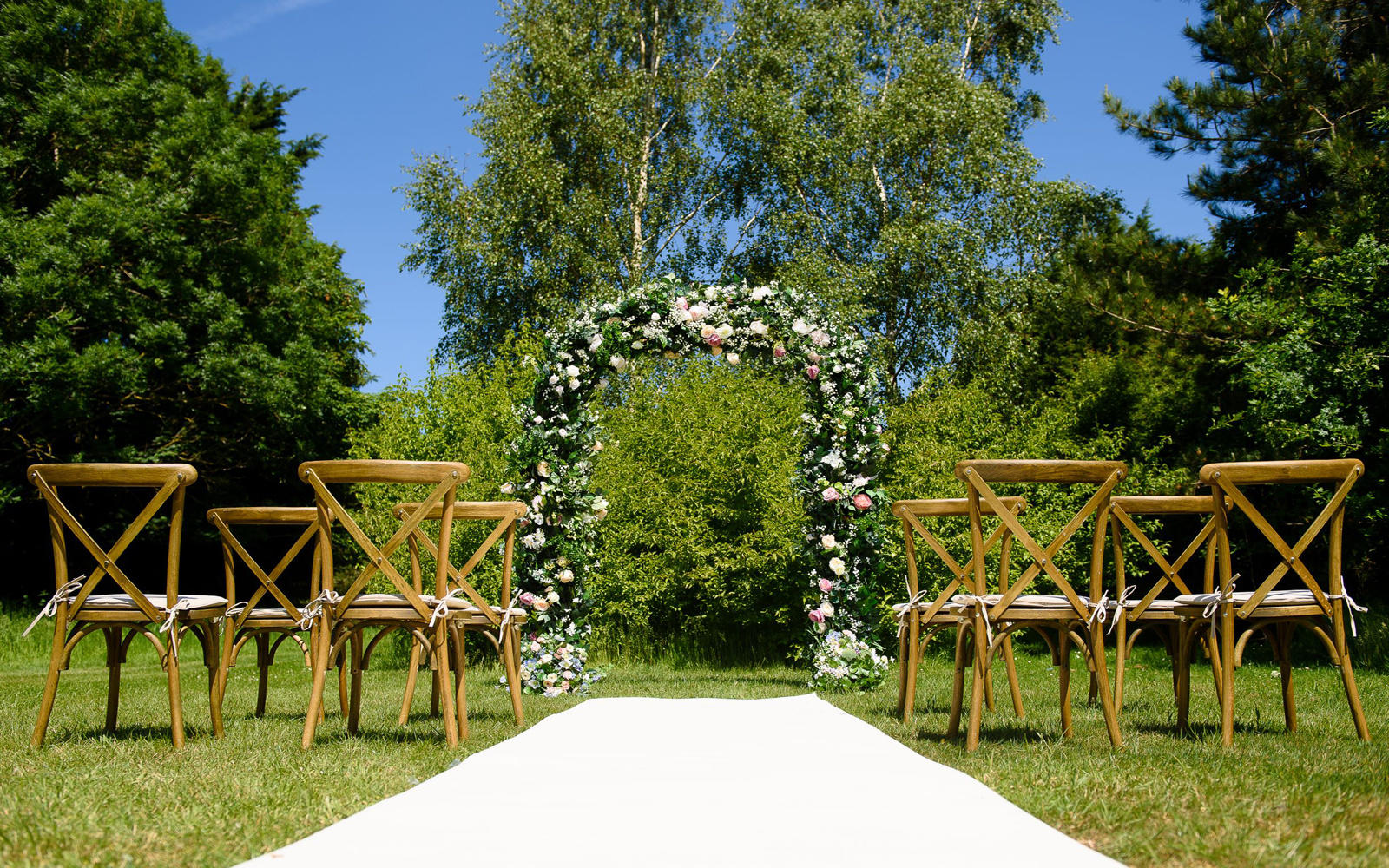 Wrag Barn intimate small outdoor wedding ceremony venue English country garden Highworth Wiltshire