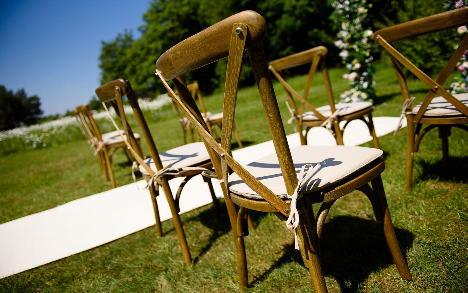 Wrag Barn intimate small outdoor wedding ceremony venue English country garden Highworth Wiltshire