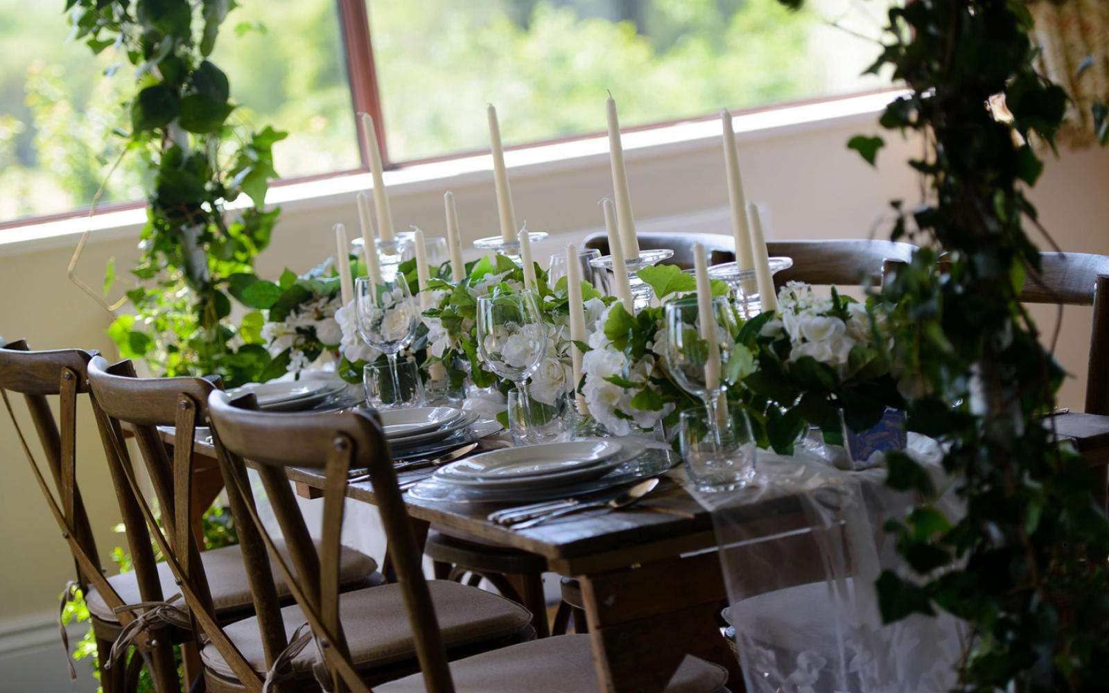 Wrag Barn intimate small woodland wedding breakfast venue English country garden Highworth Wiltshire