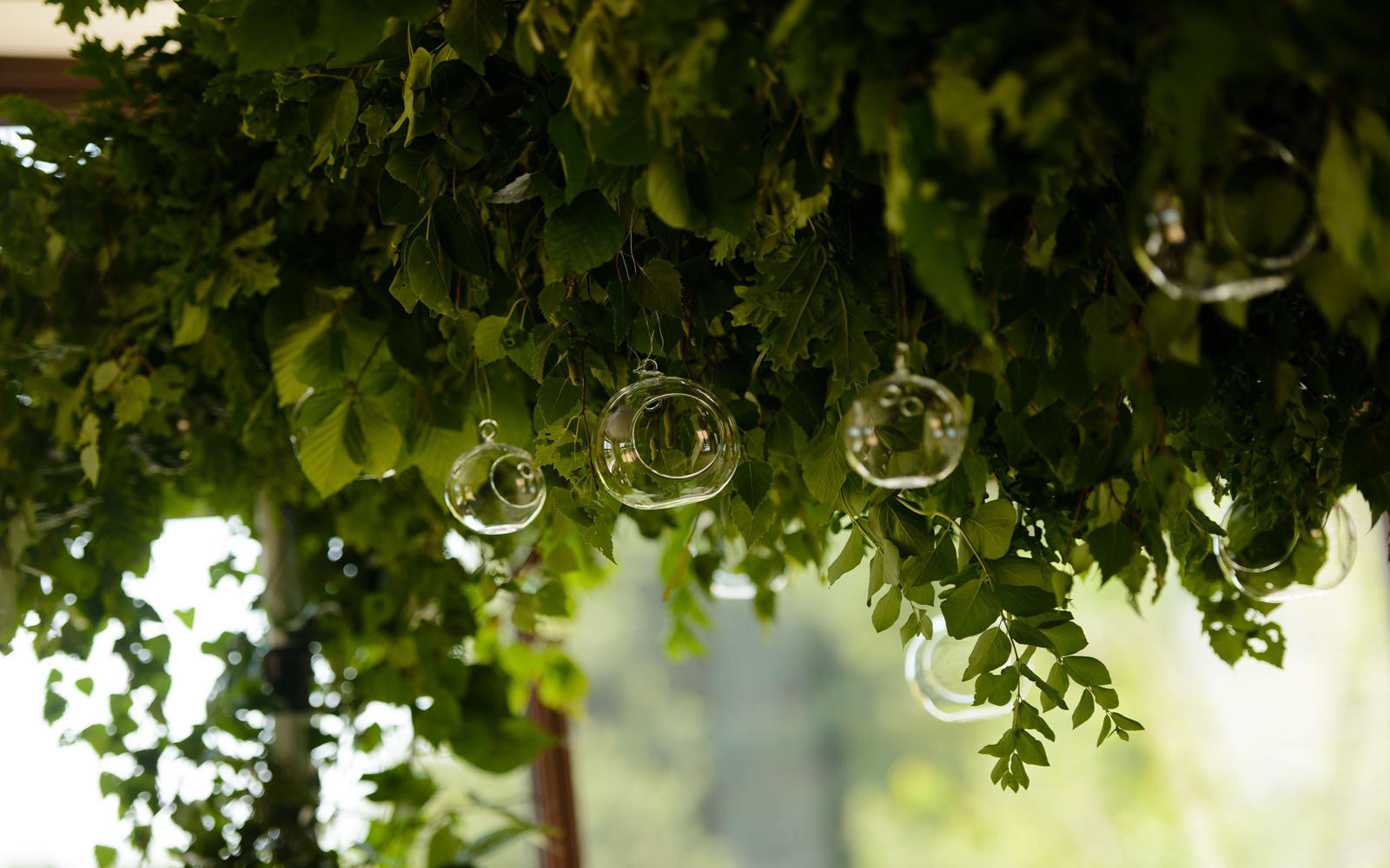 Wrag Barn intimate small woodland wedding breakfast venue English country garden Highworth Wiltshire