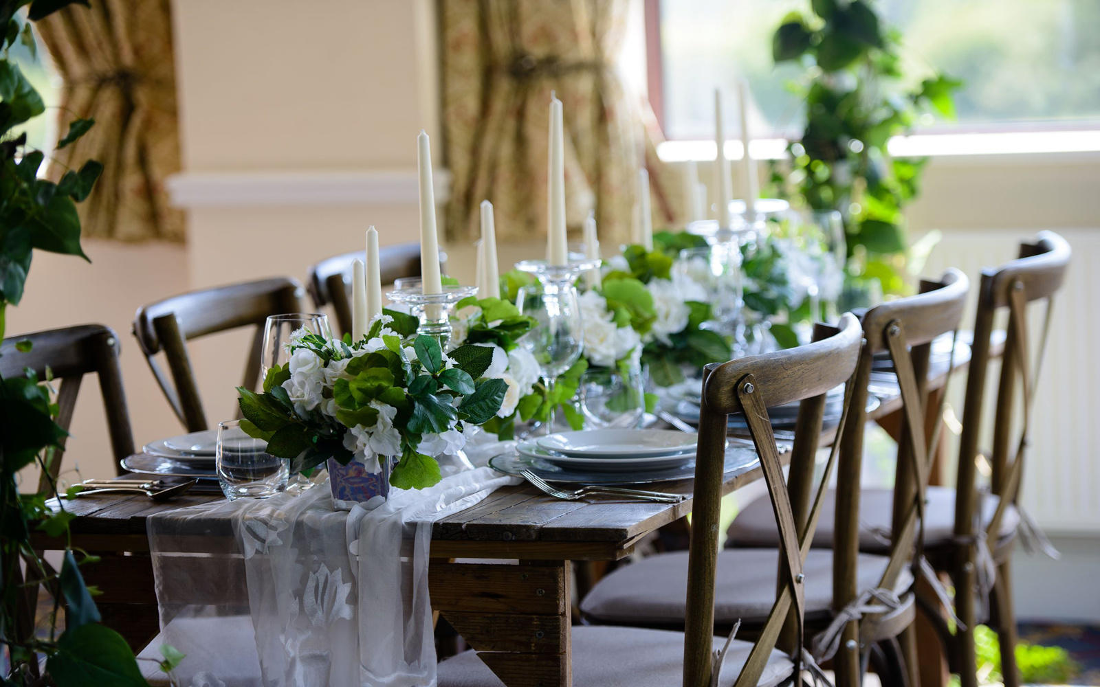 Wrag Barn intimate small woodland wedding breakfast venue English country garden Highworth Wiltshire