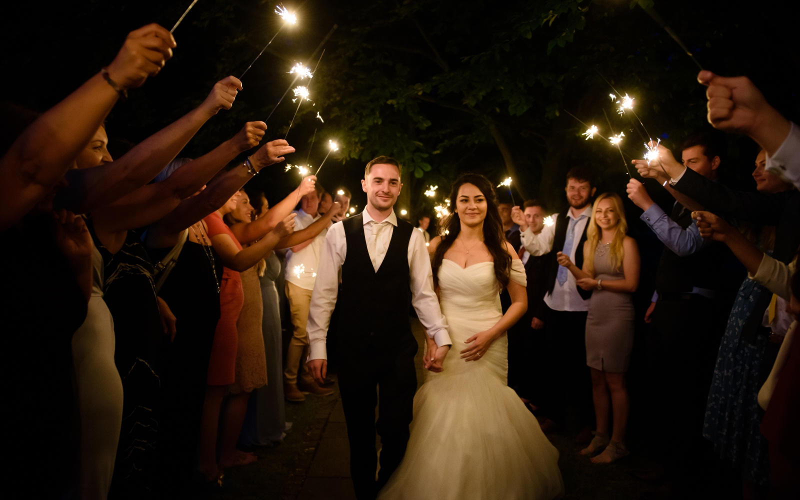 Steffen Milsom Photography real wedding Wiltshire Wellington Barn sparkler