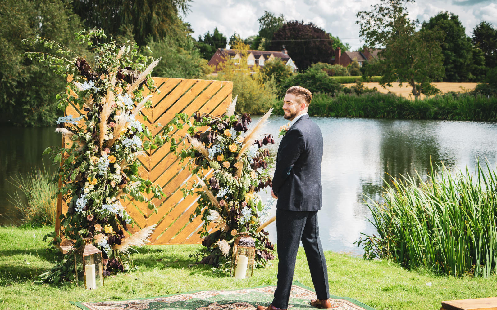 Posey Rose florist styled shoot Maisemore Lakes Gloucestershire Cotswolds wedding venue tipi