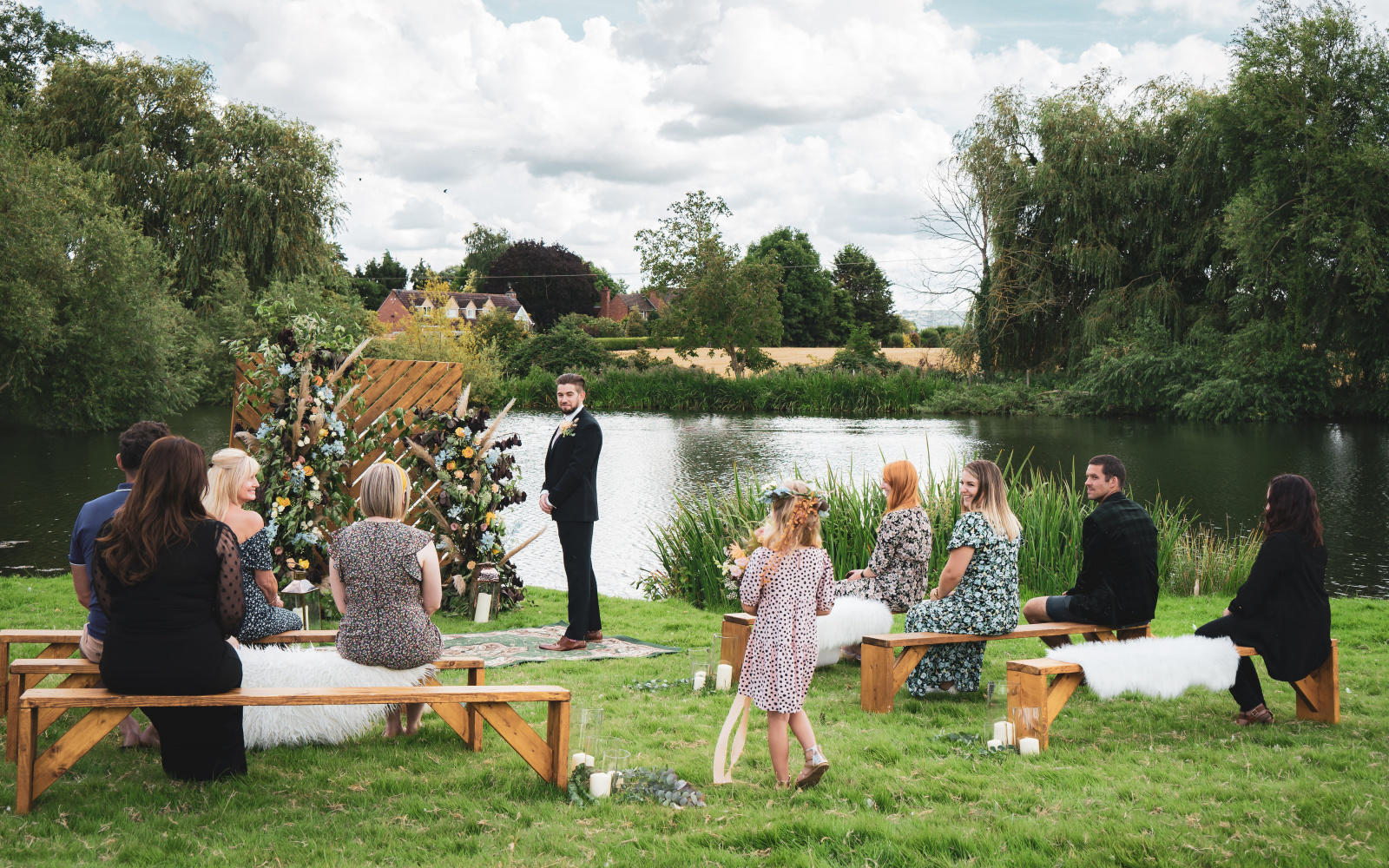 Posey Rose florist styled shoot Maisemore Lakes Gloucestershire Cotswolds wedding venue