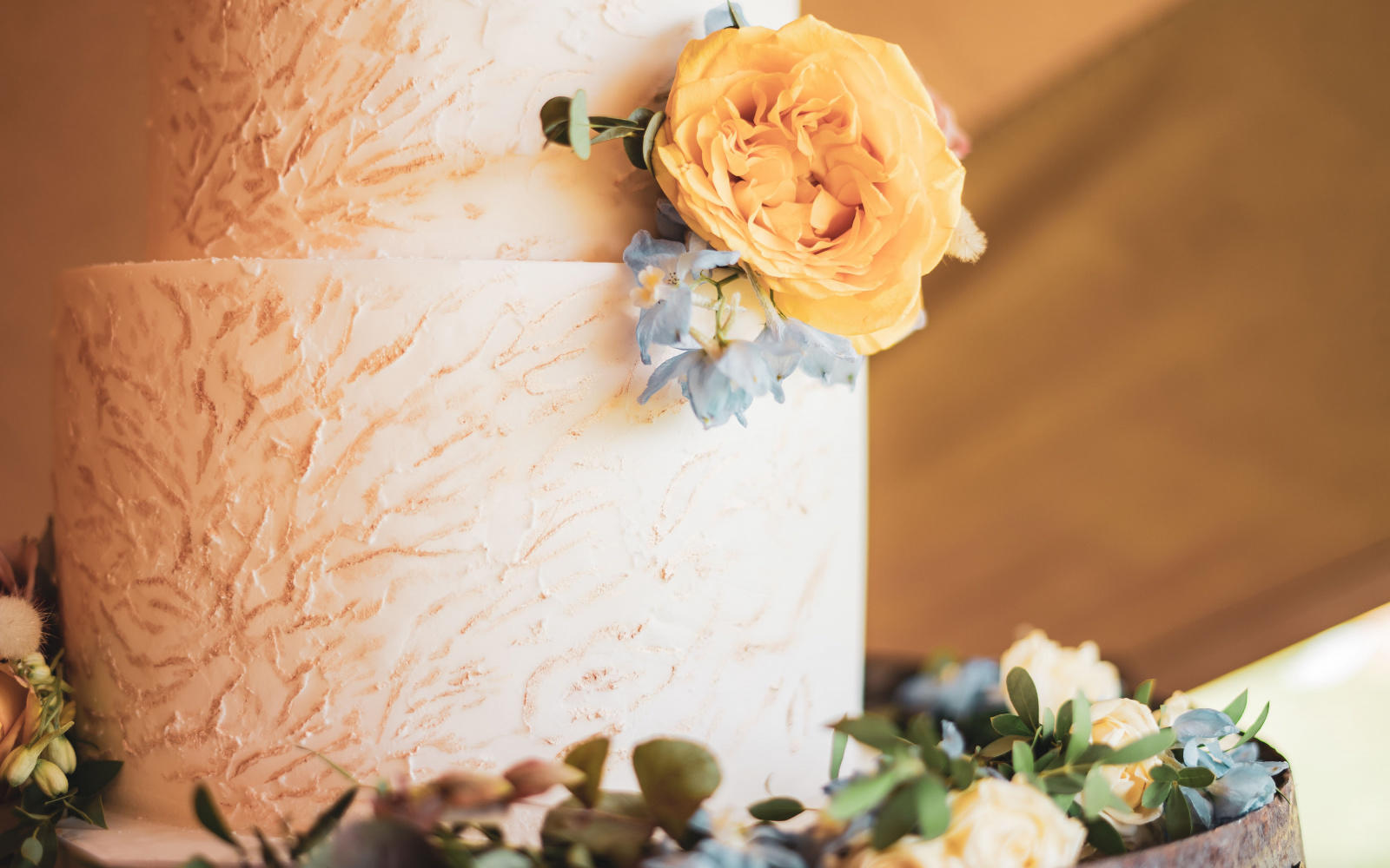 Posey Rose florist styled shoot Maisemore Lakes Gloucestershire Cotswolds wedding venue