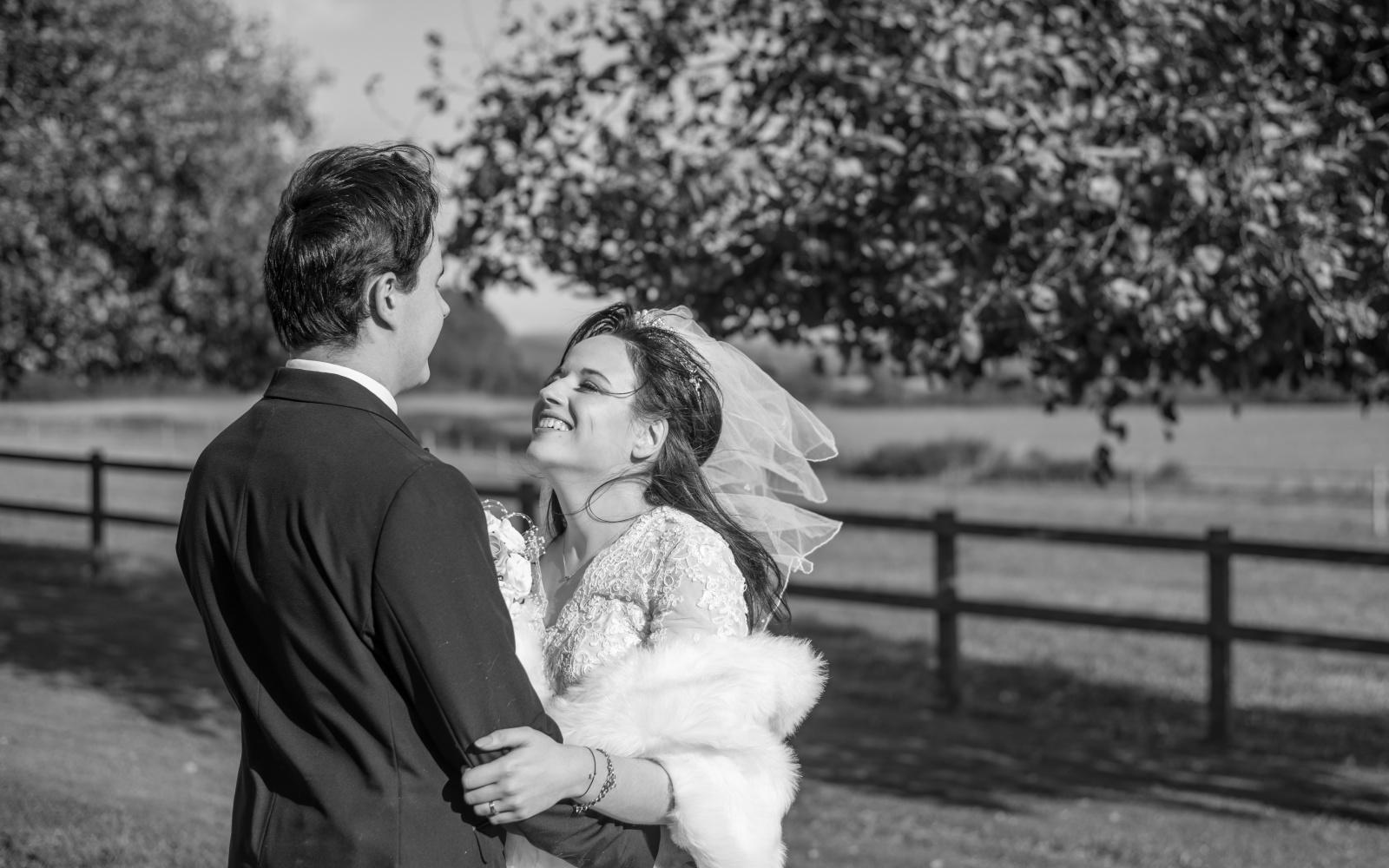 Zara Rowlands Photography intimate wedding coronavirus real Wiltshire restrictions