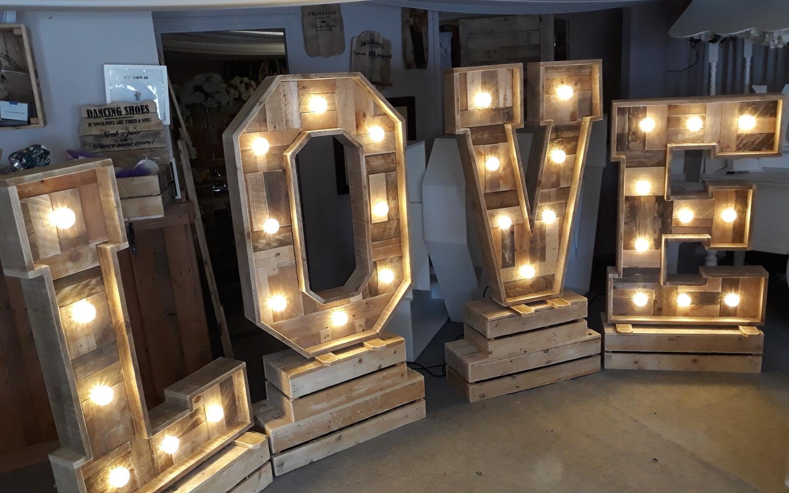 March supplier of the month Whitewed directory blog Niche Events Luxury Affordable Venue styling wooden light up love letters