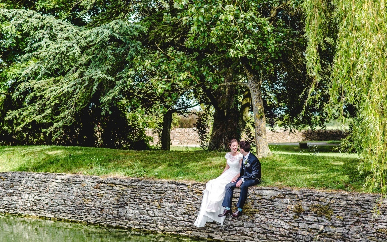 Wedding Venue: Oxleaze Barn, Lechlade, Gloucestershire 