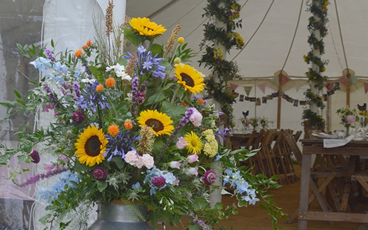 Blooming Chic, Chippenham wedding florists are LIVE on our Directory!